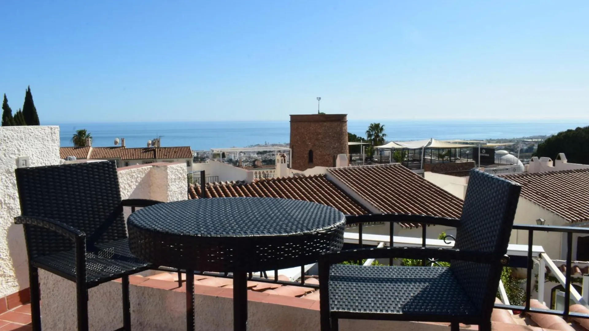Mandarinos 12 - Eurosur location